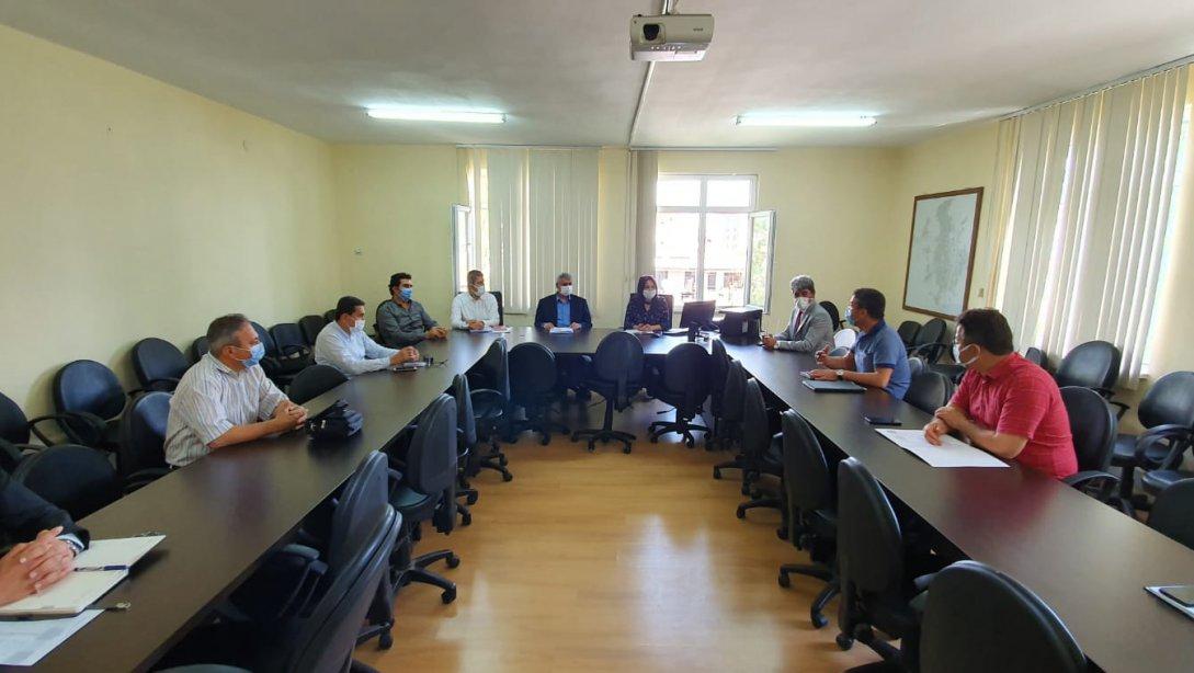 İlçe Milli Eğitim Müdürümüz Süleyman GÖKÇEN Başkanlığında Ortaöğretim Okulları Müdürleri ile Toplantı Yapıldı.