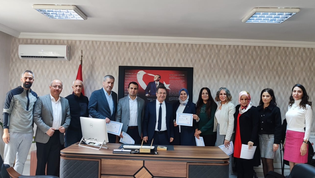TÜRKİYE YÜZYILI MAARİF MODELİ EĞİTİCİLERİ BAŞARI BELGELERİ